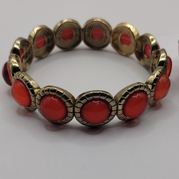 (2) Fashion Bracelets - Picture 3 of 6